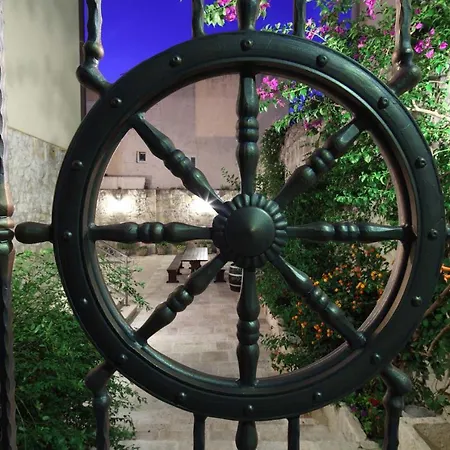 Old Town شقة ماكارسكا